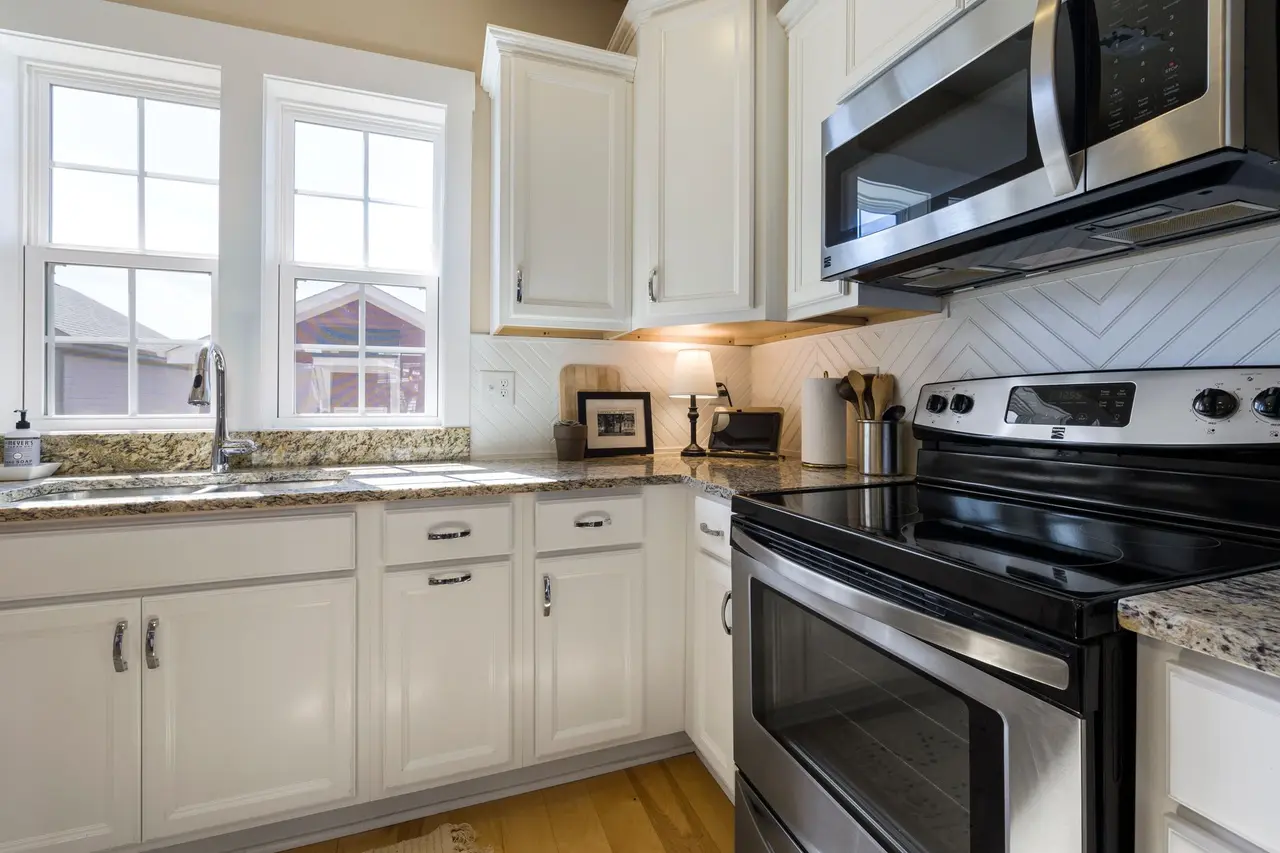 Cabinet Staining in Massachusetts